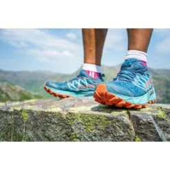 La Sportiva Mutant Womens 15 La Sportiva Mutant Womens -Camp and Hike Store LaSportivaBliscocopyrightSteveAshworth 2of2