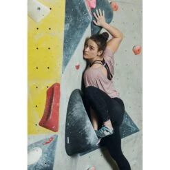 Scarpa Veloce Womens 11 Scarpa Veloce Womens -Camp and Hike Store RD 200214 AFRA HOENIG 0831 Photographer RayDemskiAthlete AfraHonig