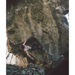 Evolv Phantom -Camp and Hike Store eveol phantom lifestyle