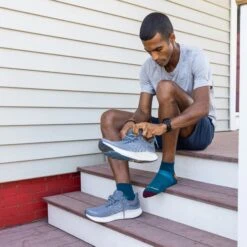 Darn Tough Men's Run Quarter Ultra-Lightweight Running Sock -Camp and Hike Store nbmpkwzvfum56icqovba 1800x1800 f8d26ef3 4e3e 427b 91a4 729df5e59bf0